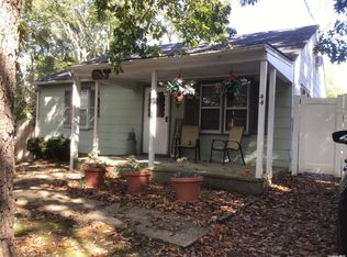 44 Chestnut St, Sag Harbor, NY 11963