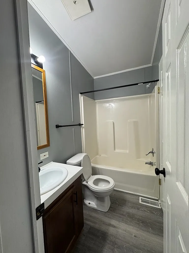 150 Oak Street - 1 — Photo 2