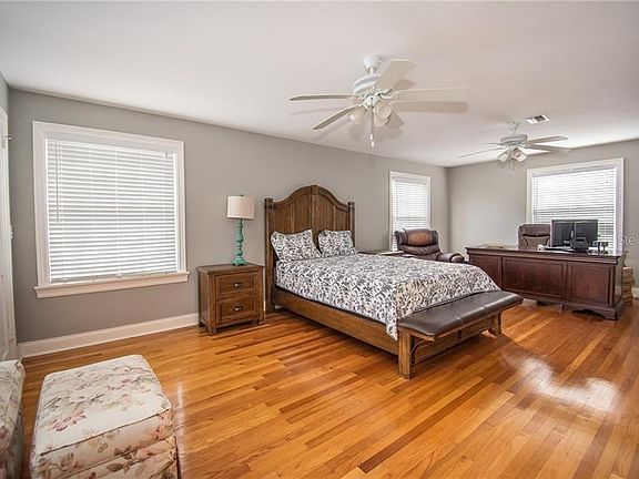 3rd image of 2311 Cambridge Ave