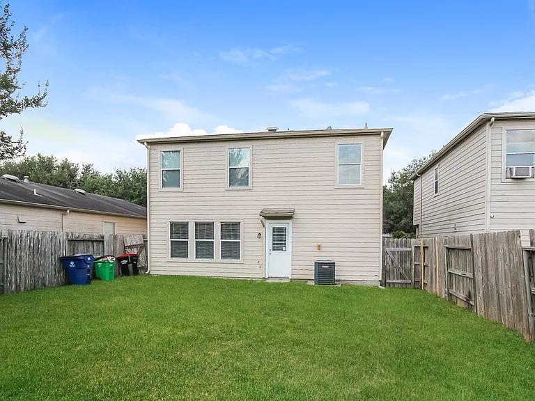 3231 Dartmouth Field Ln — Photo 25