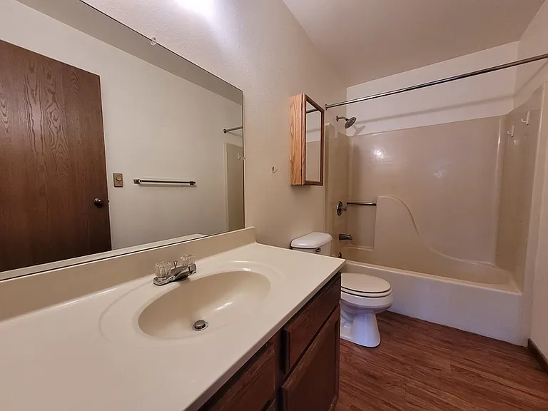 2209 Michelle Ct #6 — Photo 10