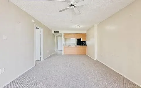 1 bed, 1.0 bath, 725 sqft, $1,950 — Photo 4