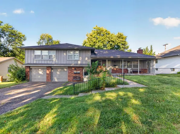 8342 Travis Ln #1, Overland Park, KS 66212