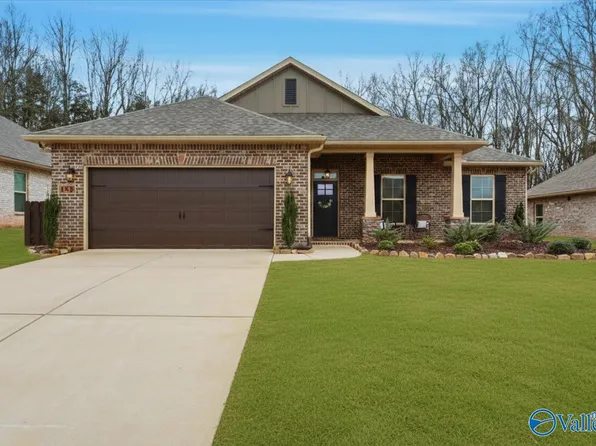 152 Midpark Dr, Meridianville, AL 35759