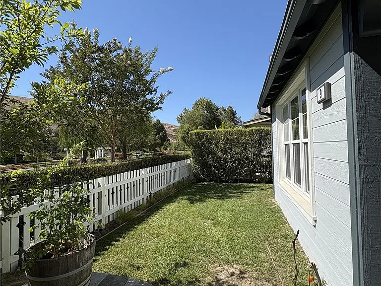 9 Ivy Gate Ln — Photo 9