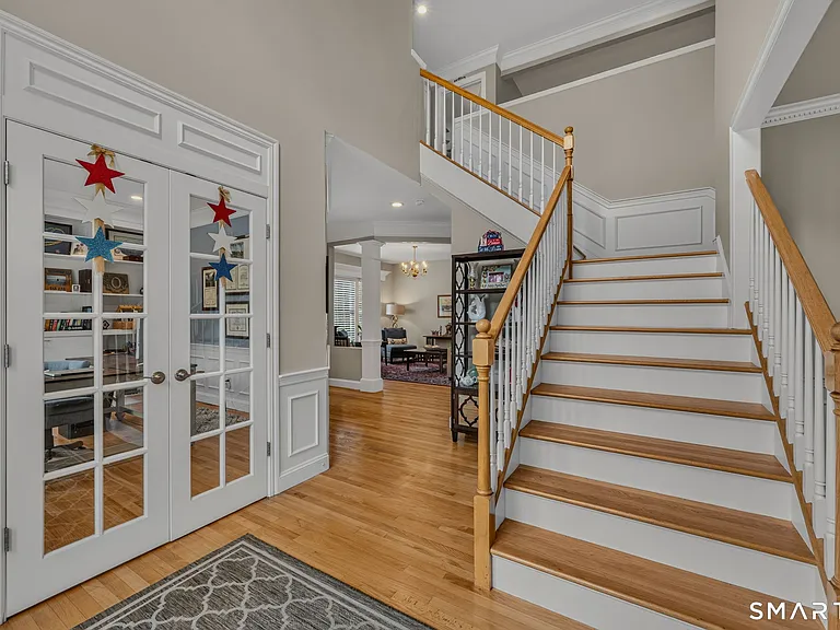 11 Windrose Dr — Photo 5