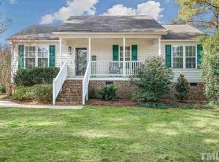 135 Hilltop Dr, Four Oaks, NC 27524