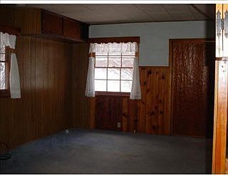 3rd image of 412 E Sheridan Dr