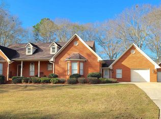 809 Golf Dr, Clanton, AL 35045