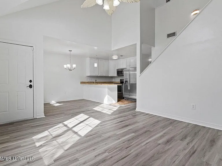 1706 James Buchanan Dr — Photo 5
