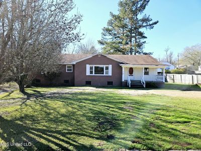 402 Newton St, Crystal Springs, MS, 39059