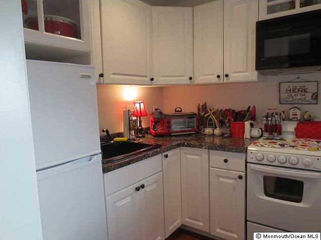 1st image of 213 Hiering Ave