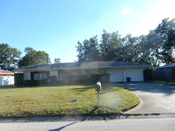 2nd image of 15 S Wind Dr