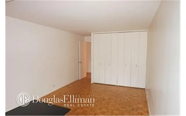 Rented by Douglas Elliman | media 24