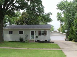 420 Grand Ave, Marion, IA 52302