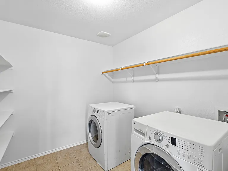 2064 Bliss Rd — Photo 14