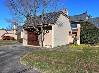 85 Viscount Dr #DRIVE14, Milford, CT 06460