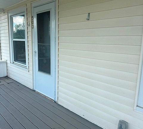 4th image of 503 Hill Ave
