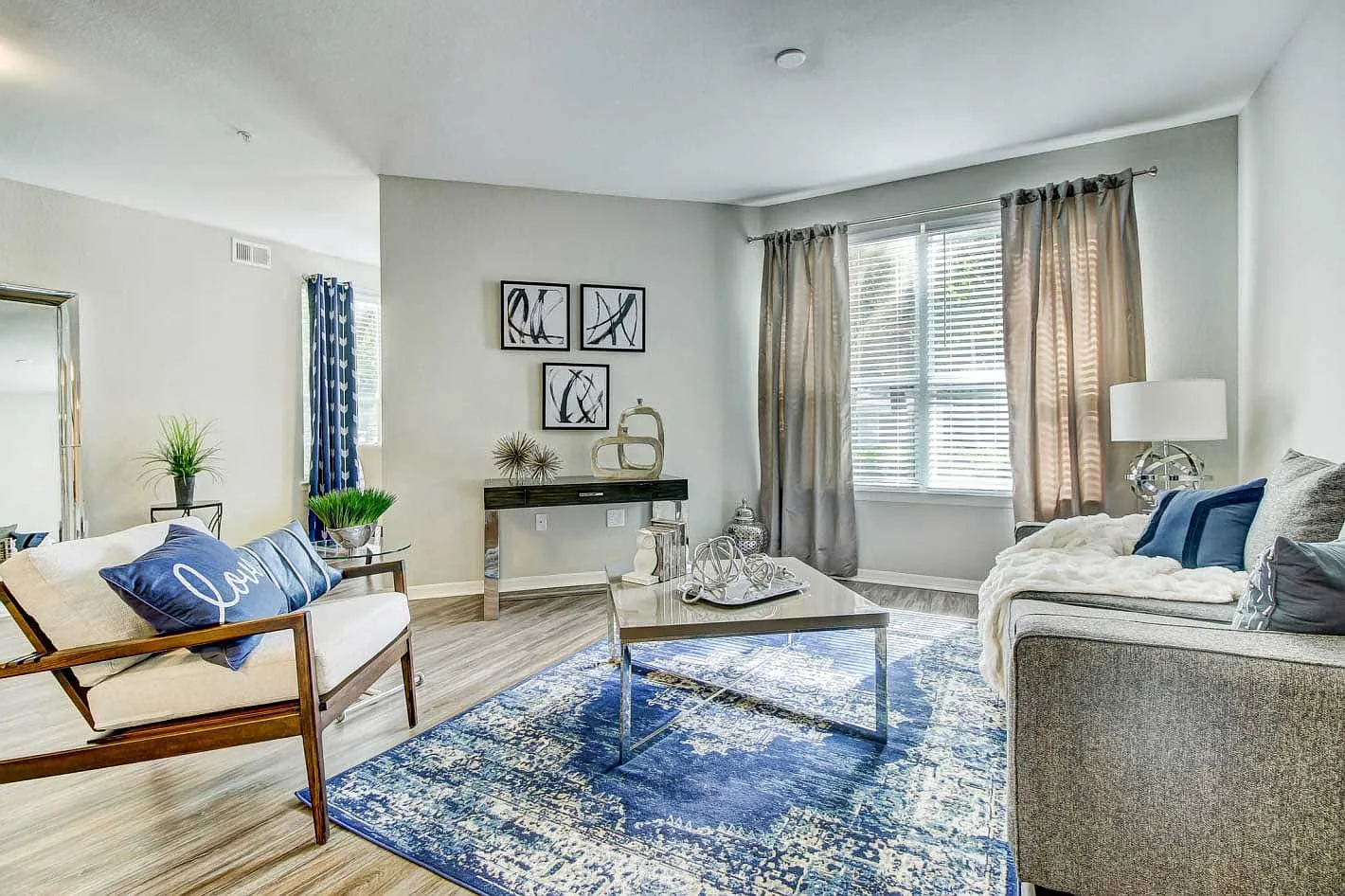 Tuscany Bay Apartments — Photo 3