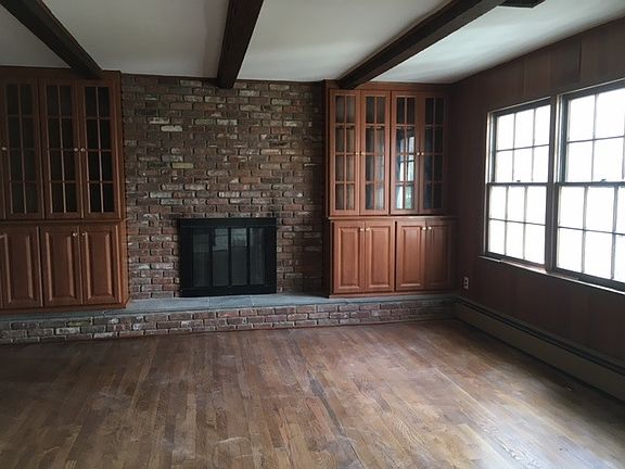 3rd image of 4 Crossgrove Dr