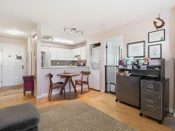 240 Seagull Row, Novato, CA 94945