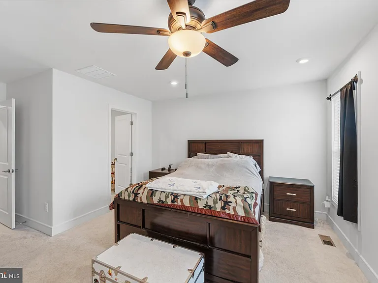 4256 Frost St — Photo 20