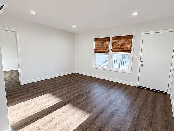 2nd image of 2922 E 15th St APT 6