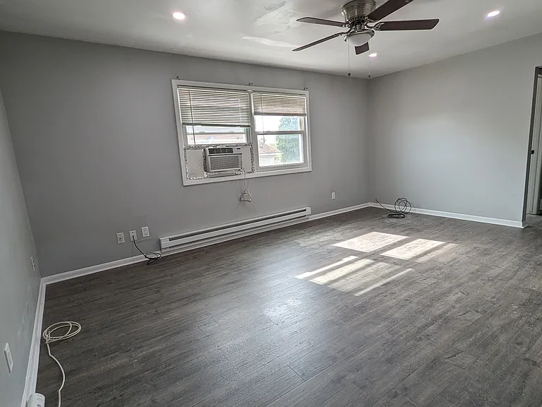 304 Hankes Ave #1 — Photo 10