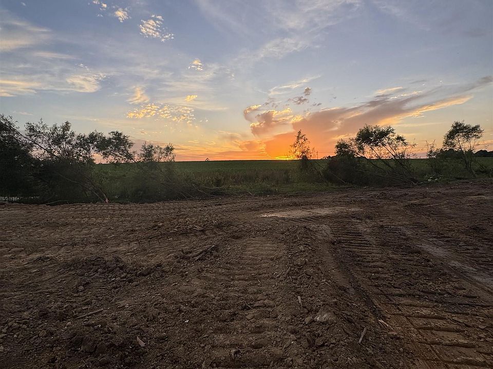 1st image of 18111 State Highway 71