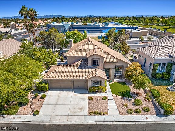 2nd image of 1139 Crescent Moon Dr