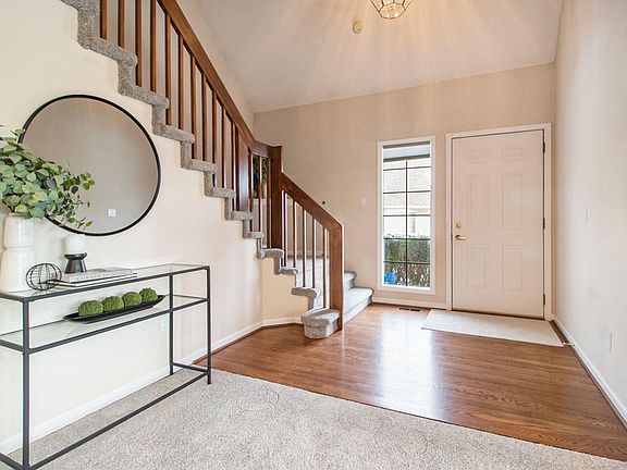 5th image of 2766 Maitland Dr