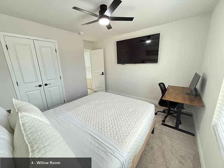 4045 Grommet Ct — Photo 23