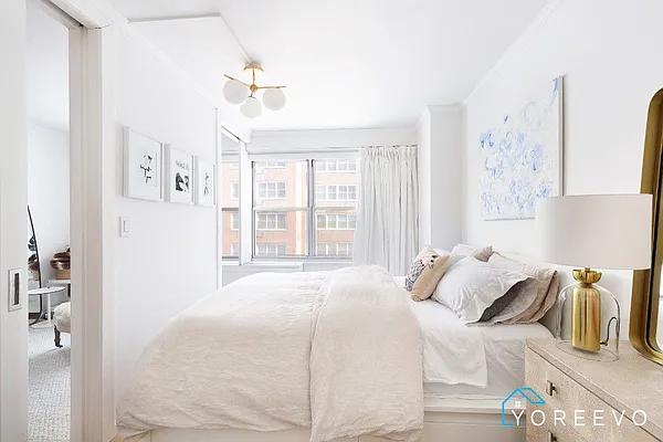 Sold by Yoreevo, LLC | media 12