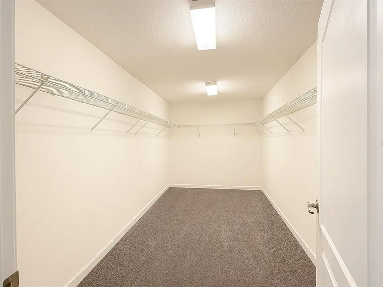 2037 Lake Side Ave — Photo 25