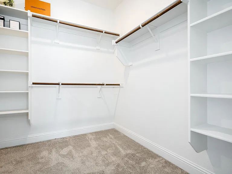 7470 Sanctuary Dr — Photo 23