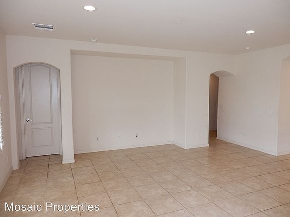 4th image of 1615 W Pelican Ct