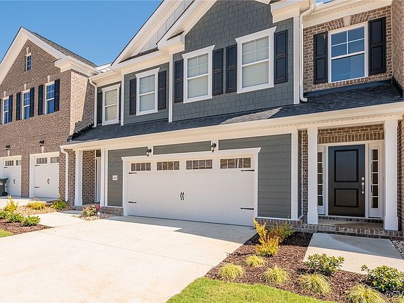 3rd image of 4844 Wild Horse Ln