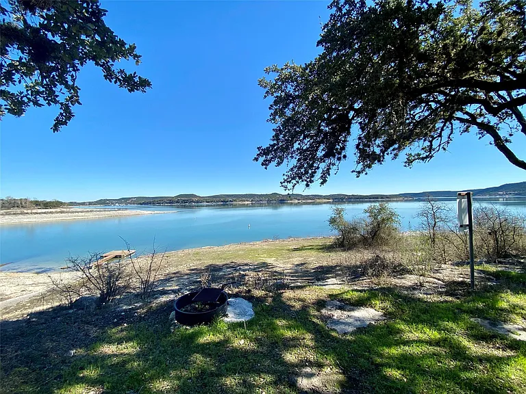 5502 Longhorn Lndg — Photo 24