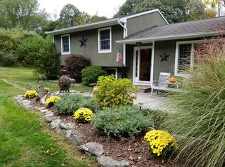 15 Millstream Ct, Pawling, NY 12564