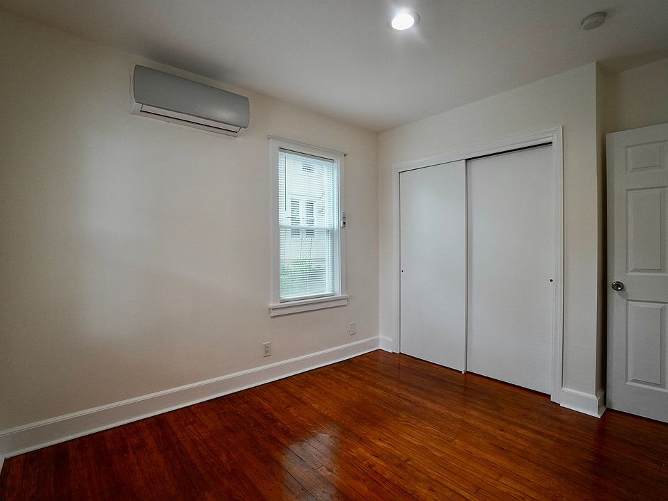 Bedroom Alternate View
