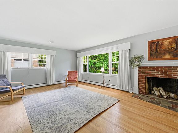 4th image of 2687 Apple Way