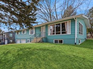 133 Shrader Rd, Iowa City, IA 52245