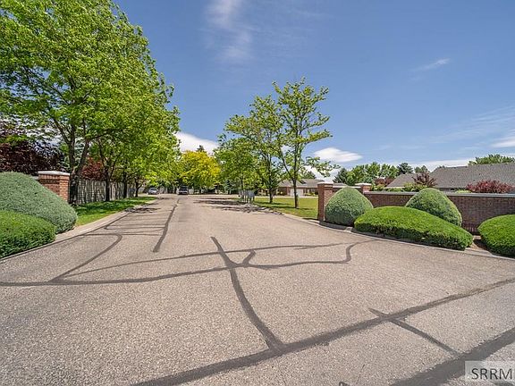 4th image of 3481 Sun Cir