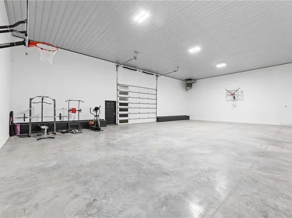 25594 Somerset Rd, Paola, KS 66071