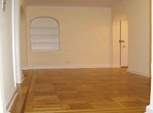 3121 54th St APT 2J, Flushing, NY 11377