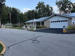 130 Woodhill Dr, Bedford, IN 47421