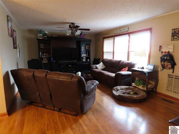 2nd image of 1522 West Broadway