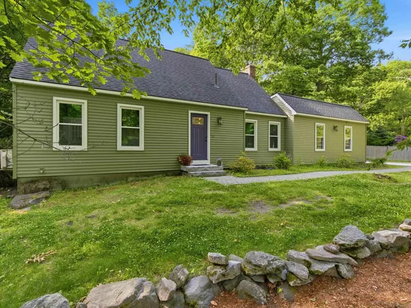 26 Wedgewood Drive, Londonderry, NH 03053
