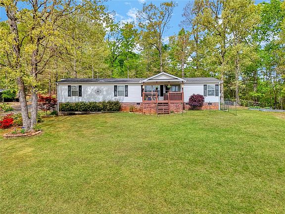 2nd image of 524 Dacusville Rd