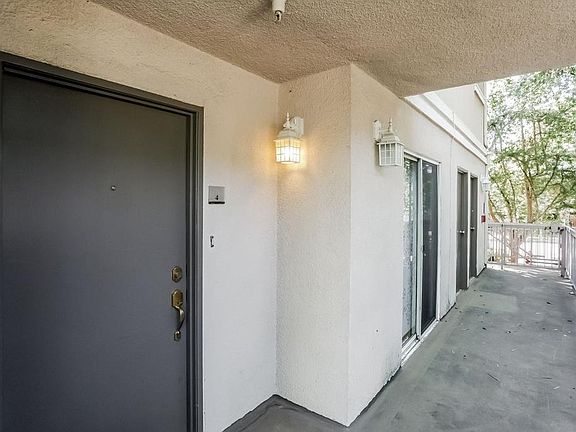 2nd image of 317 E Del Mar Blvd Unit 4